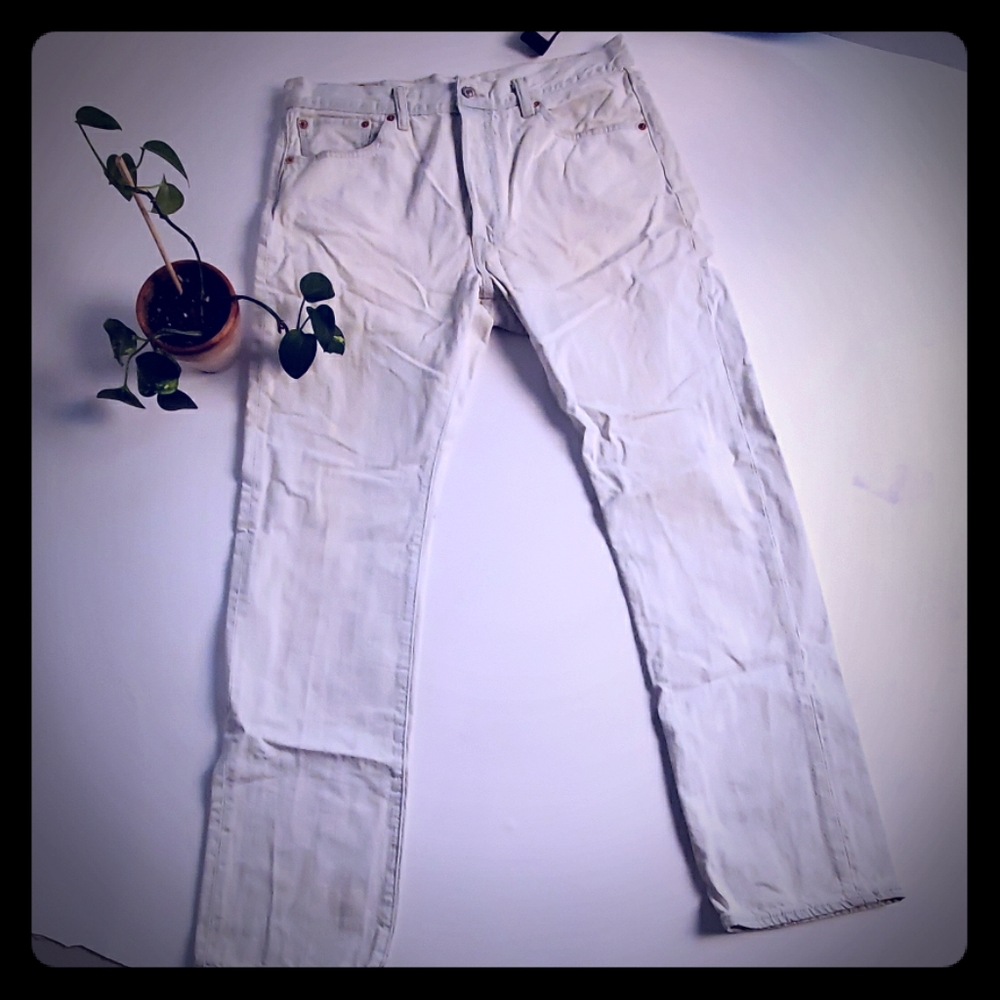 Levi's light blue jeans
